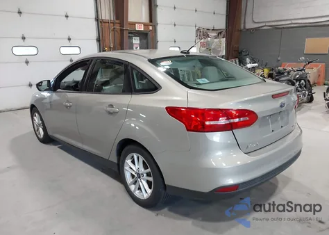 2015 Ford Focus Se z USA, uszkodzony, nr VIN 1FADP3F29FL258862